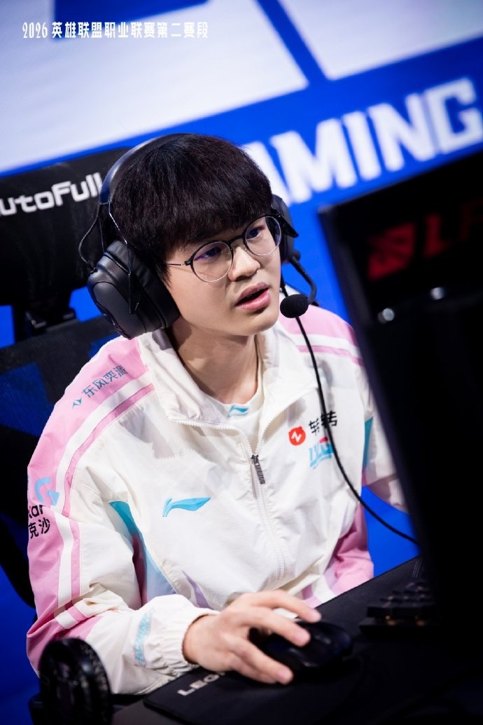 LPL发布BLG赛后返图：初心如磐 笃行致远 期待下一场比赛精彩表现